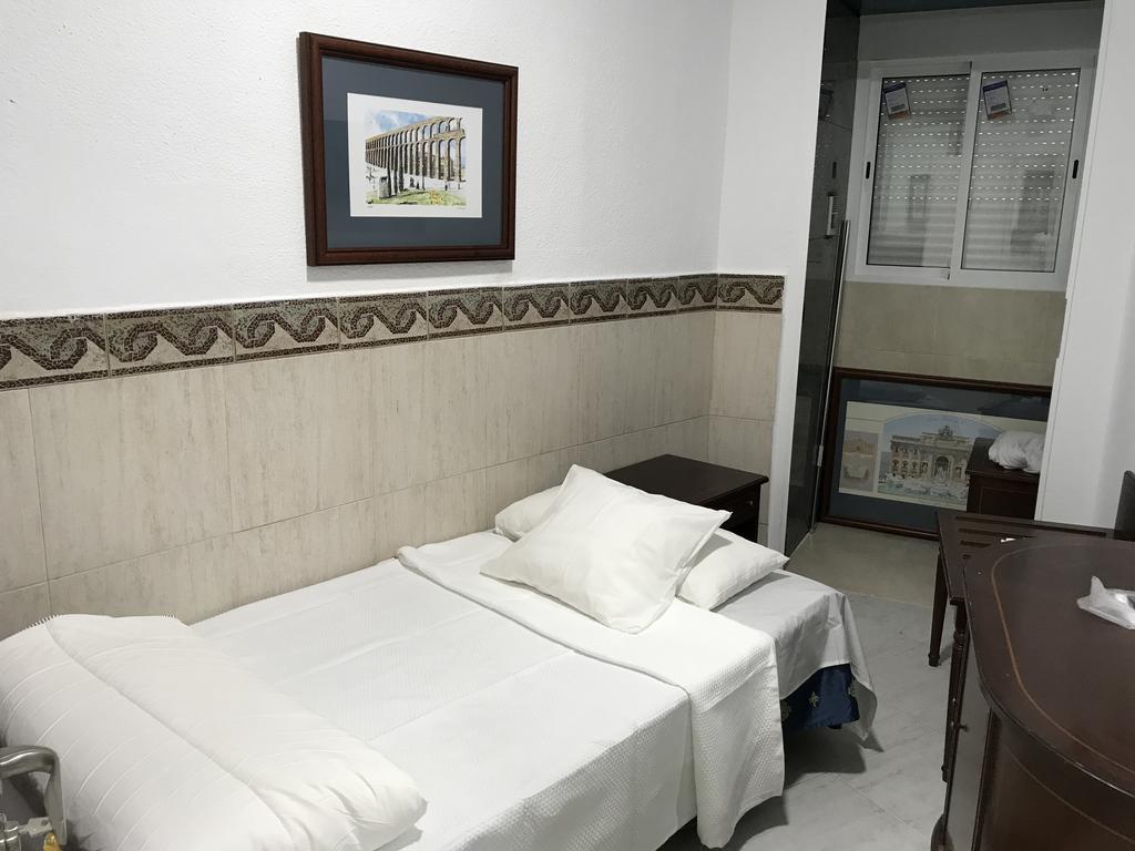 Hostal Lavapies Мадрид Екстер'єр фото