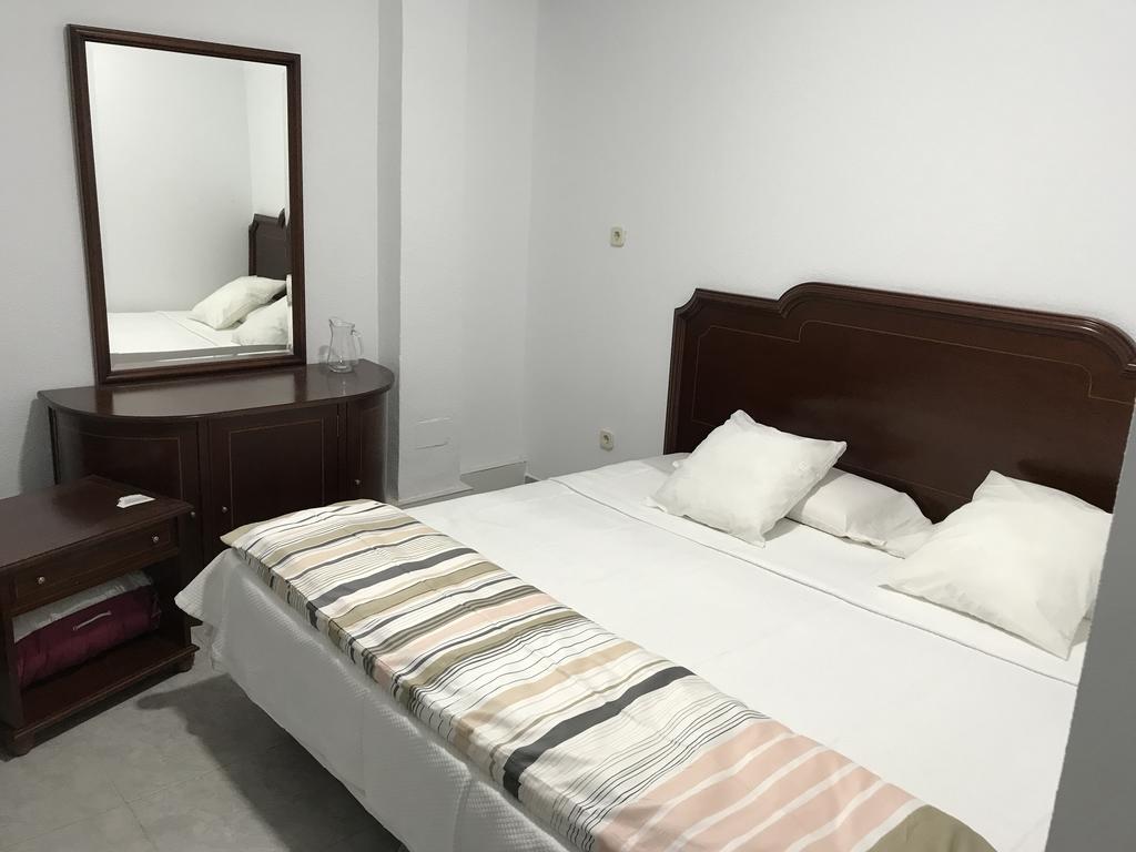 Hostal Lavapies Мадрид Екстер'єр фото