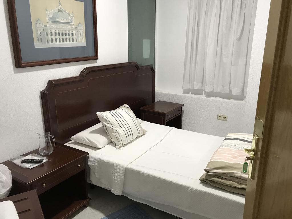 Hostal Lavapies Мадрид Екстер'єр фото