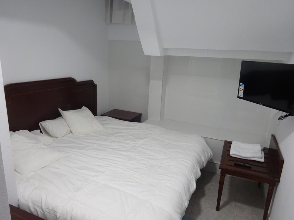 Hostal Lavapies Мадрид Номер фото